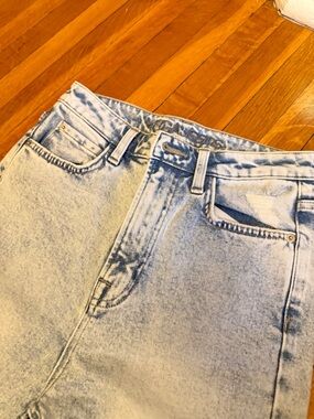 High-Rise Light Blue Women’s Jeans